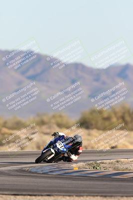 media/Dec-07-2025-CVMA (Sun) [[3e7d2de5dc]]/Race 16-Formula Middleweight/